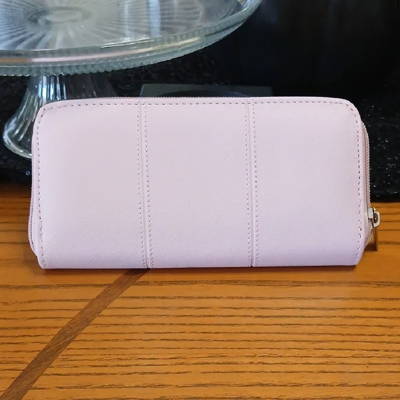 Mercedes-Benz Parfum Pink  Wallet - Picture 5 of 8